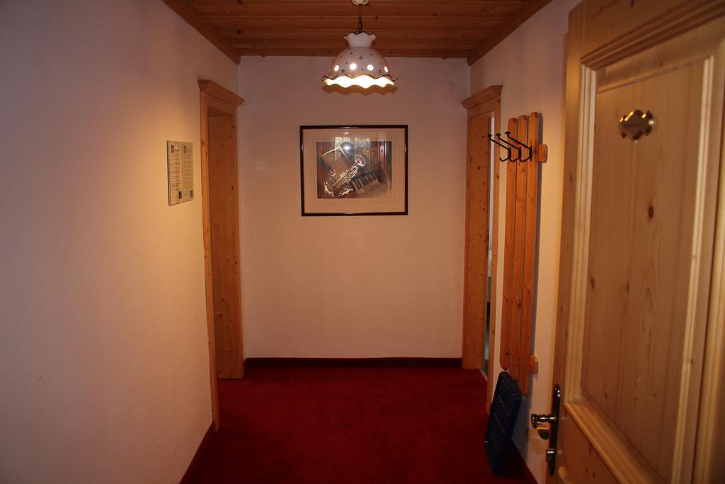 Haus Schoenleiten Ваграйн Стая снимка